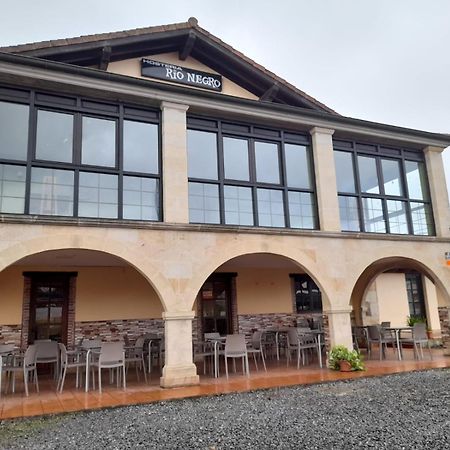 Hosteria Rio Negro Barcena de Cicero Bagian luar foto