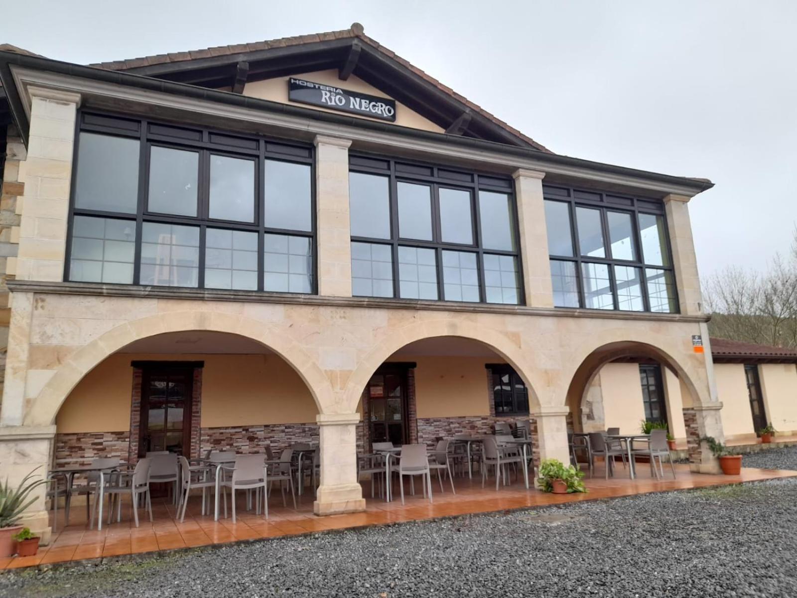 Hosteria Rio Negro Barcena de Cicero Bagian luar foto