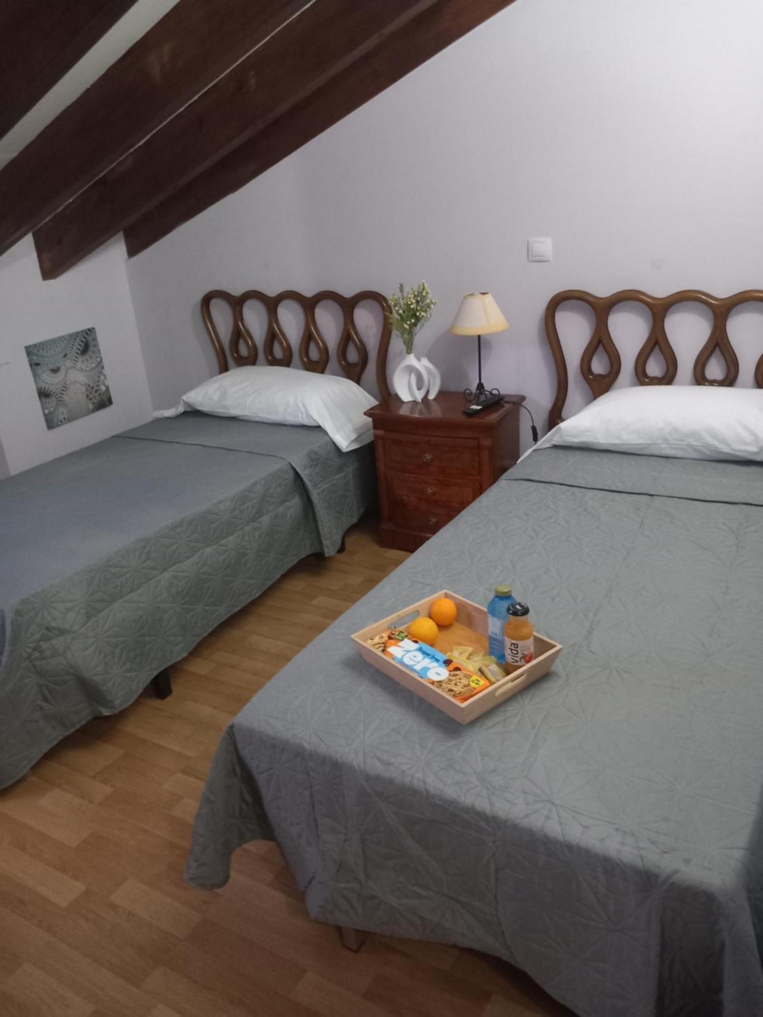 Hosteria Rio Negro Barcena de Cicero Bagian luar foto
